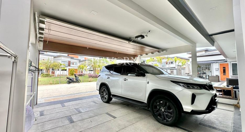 For sale 4 bedrooms house in South Pattaya, Pattaya