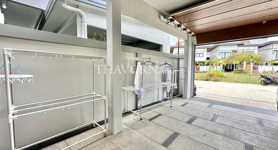 For sale 4 bedrooms house in South Pattaya, Pattaya