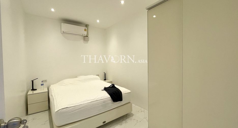 For sale 2 bedrooms condo in Pratumnak, Pattaya