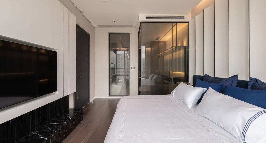 For rent 2 bedrooms condo in Watthana, Bangkok