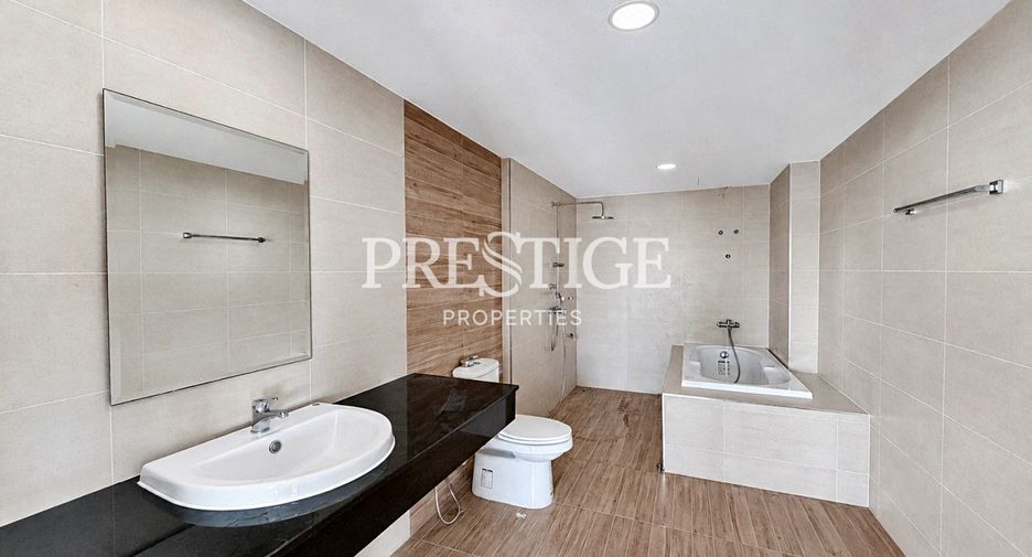 For sale 3 bedrooms condo in Sattahip, Chonburi