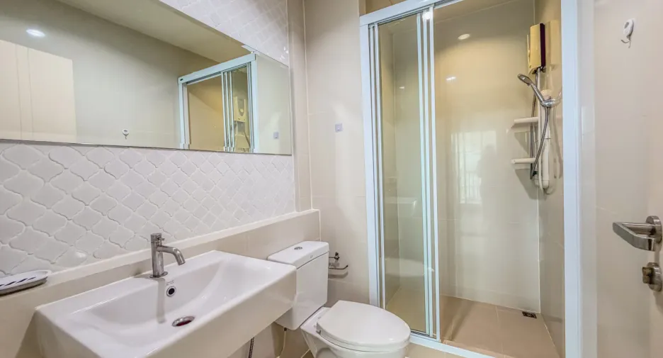 À vendre et à louer 1 chambre condo à Mueang Phuket, Phuket