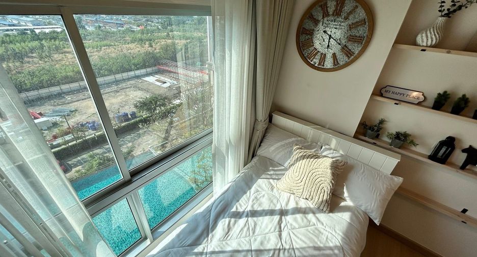 For rent 3 bedrooms condo in Huai Khwang, Bangkok