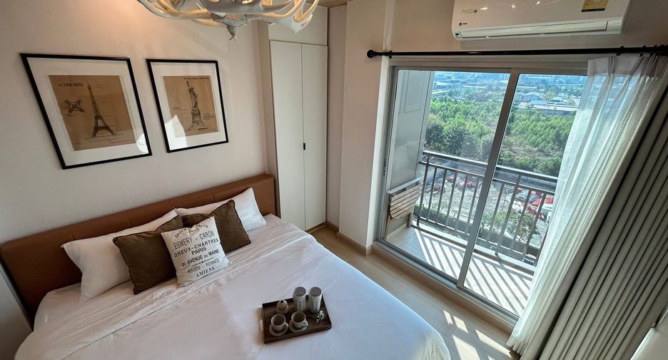 For rent 3 bedrooms condo in Huai Khwang, Bangkok
