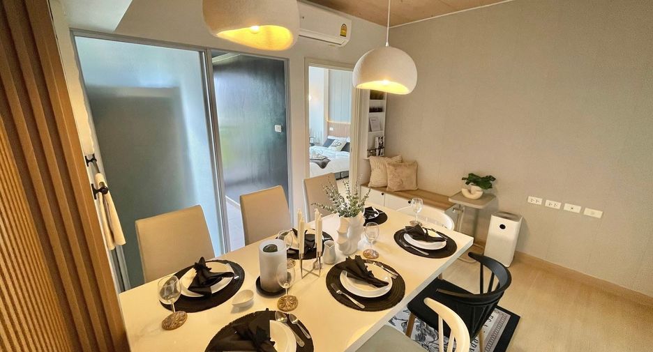For rent 3 bedrooms condo in Huai Khwang, Bangkok