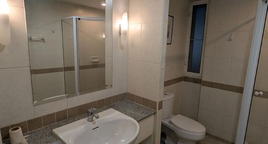 For rent 1 bed condo in Yan Nawa, Bangkok