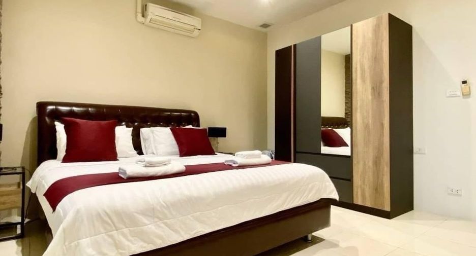 For sale 3 bedrooms villa in Pratumnak, Pattaya