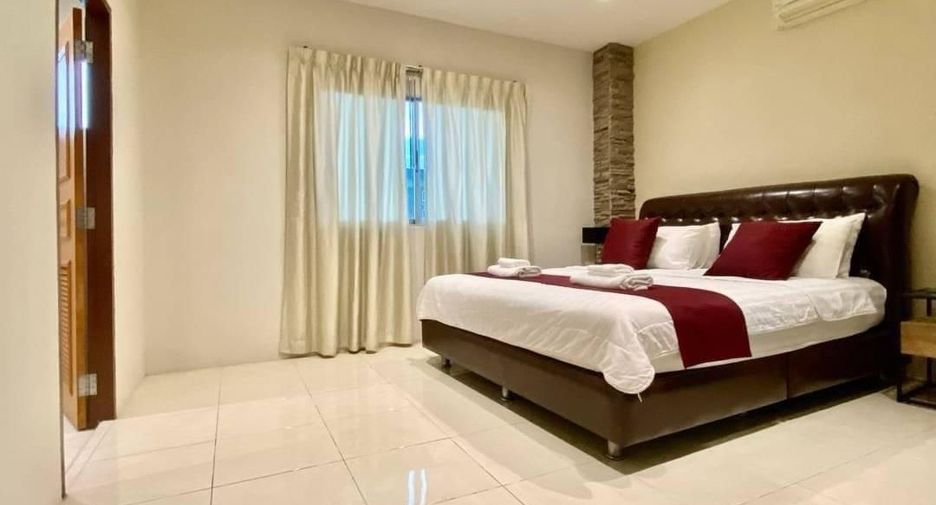 For sale 3 bedrooms villa in Pratumnak, Pattaya