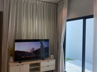 For rent 4 bedrooms house in Huai Khwang, Bangkok