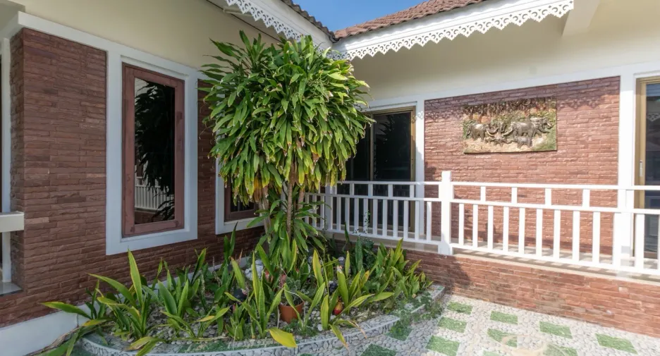 For sale and for rent 2 bedrooms house in Pran Buri, Prachuap Khiri Khan