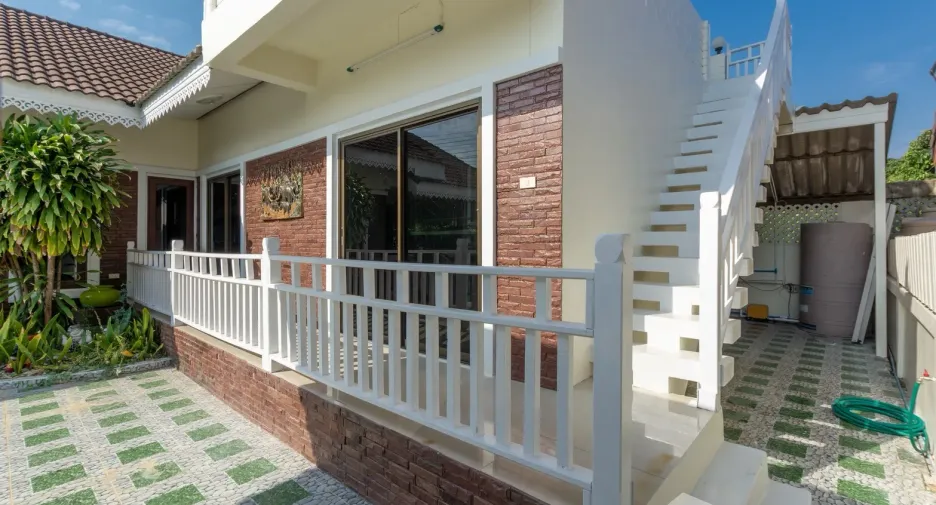 For sale and for rent 2 bedrooms house in Pran Buri, Prachuap Khiri Khan