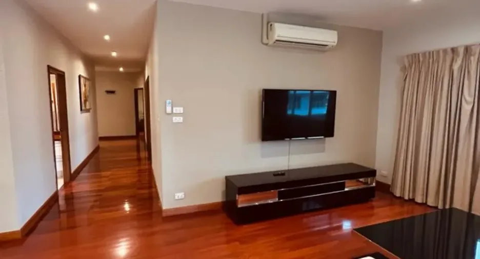 For sale 3 bedrooms condo in Pratumnak, Pattaya