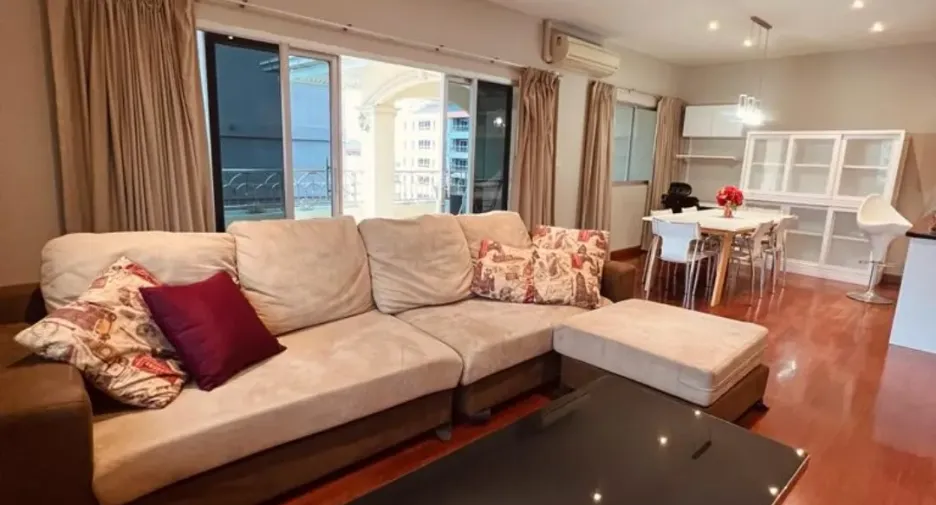 For sale 3 bedrooms condo in Pratumnak, Pattaya