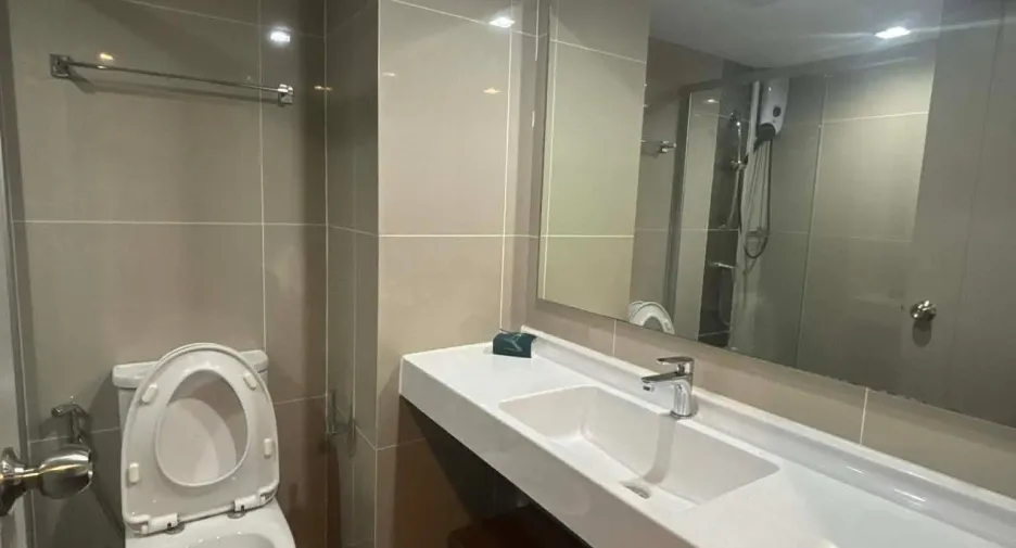 For rent 1 bed condo in Bang Kapi, Bangkok