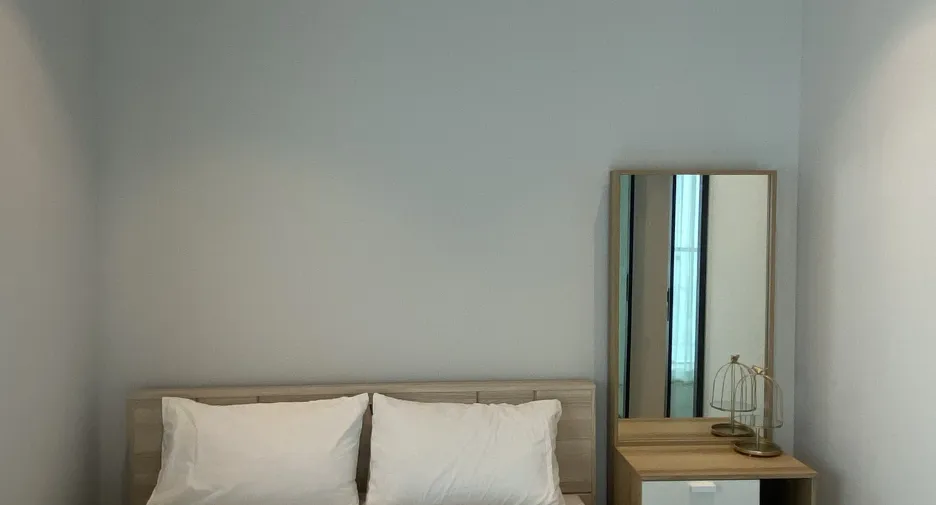 À louer 4 chambres maison à Huai Khwang, Bangkok