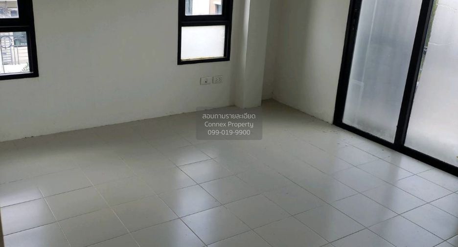 Продажа 3 спальни таунхаус в Мин Бури, Бангкок