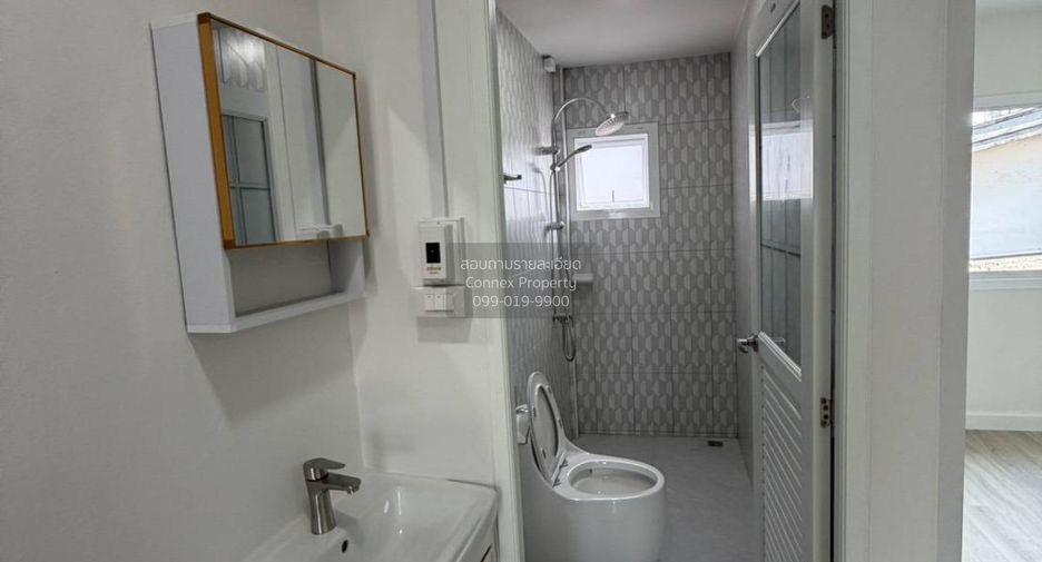 À vendre 3 chambres maison de ville à Mueang Samut Prakan, Samut Prakan