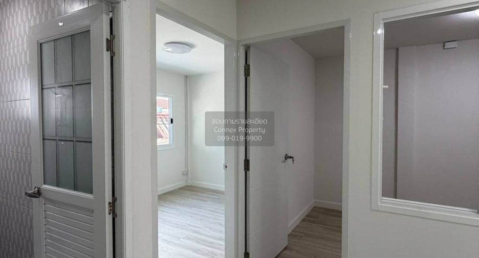 À vendre 3 chambres maison de ville à Mueang Samut Prakan, Samut Prakan