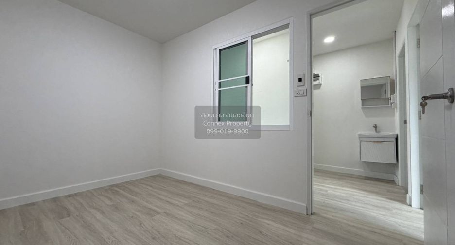 À vendre 3 chambres maison de ville à Mueang Samut Prakan, Samut Prakan