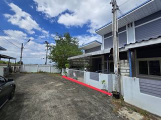 出售 2 卧室 独立屋 在 Si Racha, Chon Buri