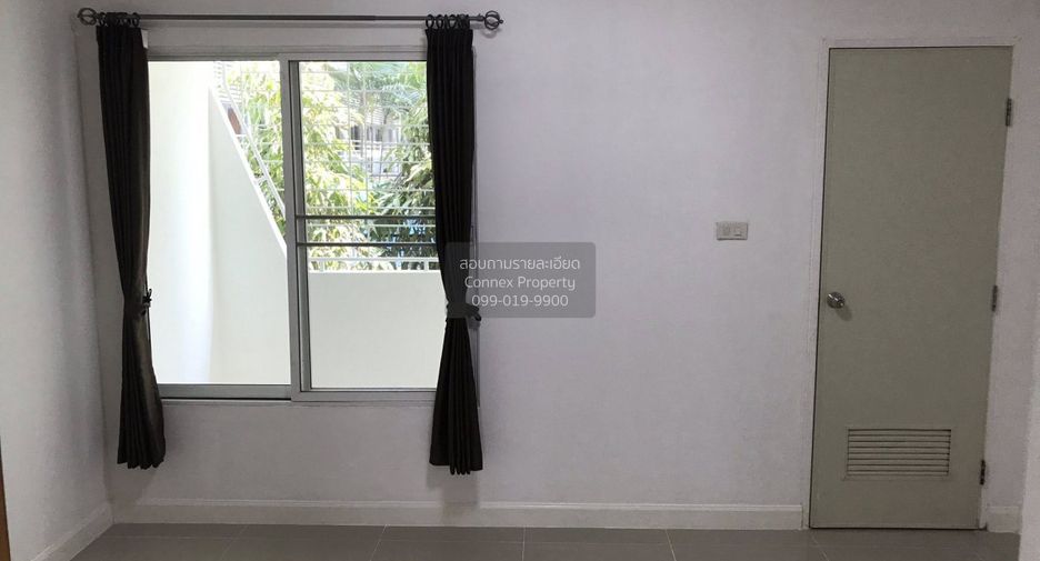 For sale 2 ベッドルーム townhouse in Lat Krabang, Bangkok
