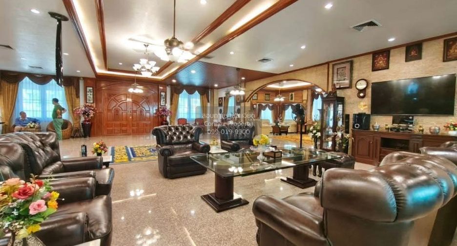 For sale 6 bedrooms house in Bang Bua Thong, Nonthaburi