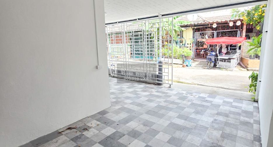 For sale 2 bedrooms townhouse in Bang Lamung, Chonburi