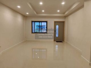 For sale 2 bedrooms townhouse in Bang Khen, Bangkok
