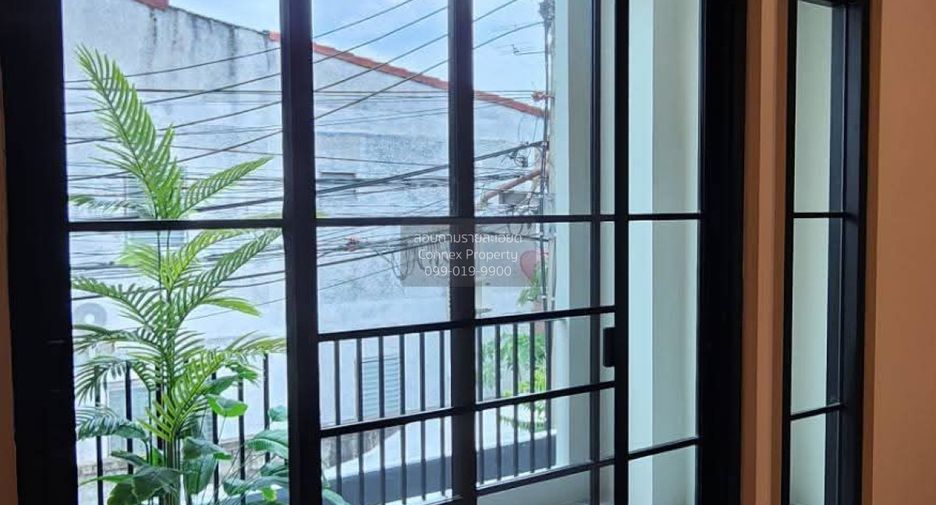 For sale 2 ベッドルーム townhouse in Bang Khen, Bangkok