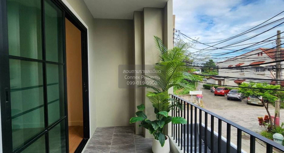 For sale 2 ベッドルーム townhouse in Bang Khen, Bangkok