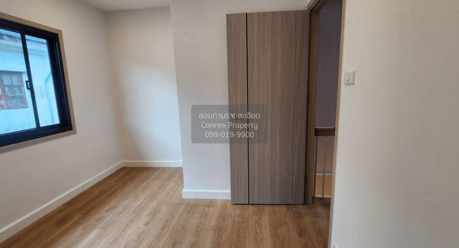 For sale 2 ベッドルーム townhouse in Bang Khen, Bangkok