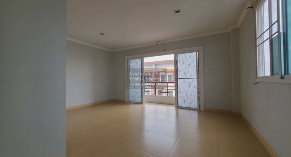 For sale 3 bedrooms townhouse in Bang Khen, Bangkok
