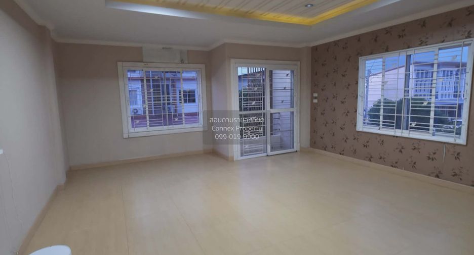 For sale 3 bedrooms townhouse in Bang Khen, Bangkok