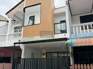 For sale 2 bedrooms townhouse in Don Mueang, Bangkok