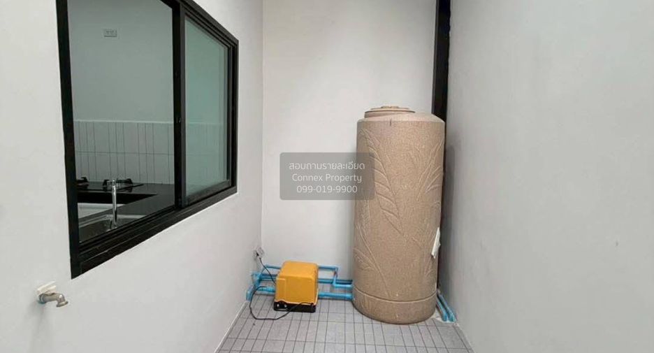 For sale 2 ベッドルーム townhouse in Don Mueang, Bangkok