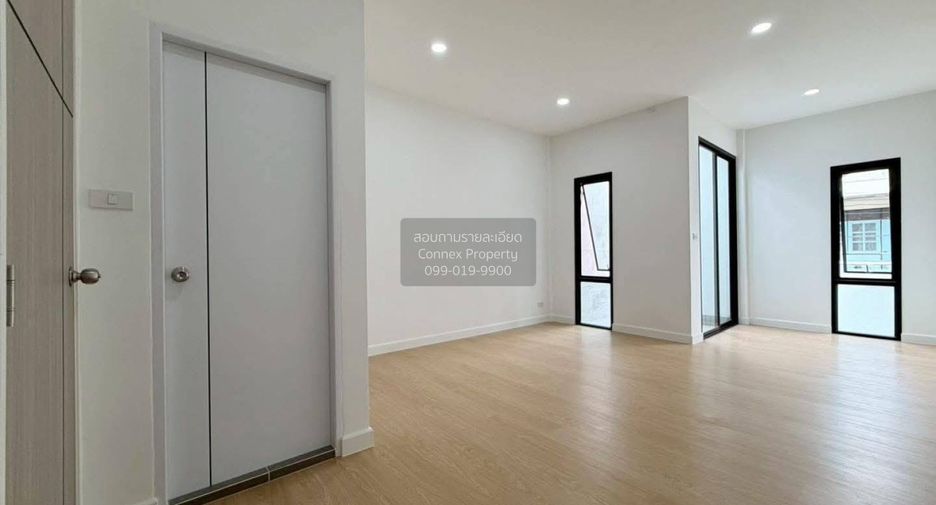 For sale 2 ベッドルーム townhouse in Don Mueang, Bangkok