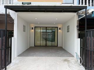 For sale 2 bedrooms townhouse in Don Mueang, Bangkok