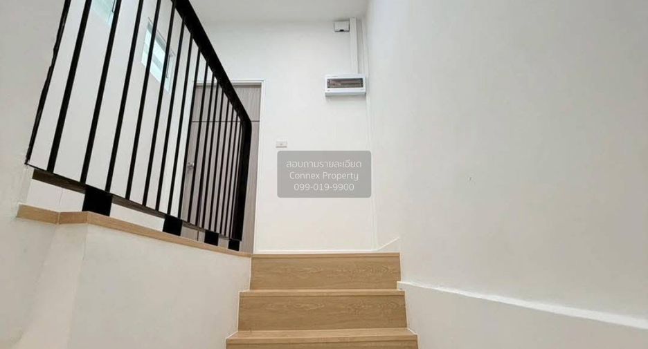 For sale 2 ベッドルーム townhouse in Don Mueang, Bangkok