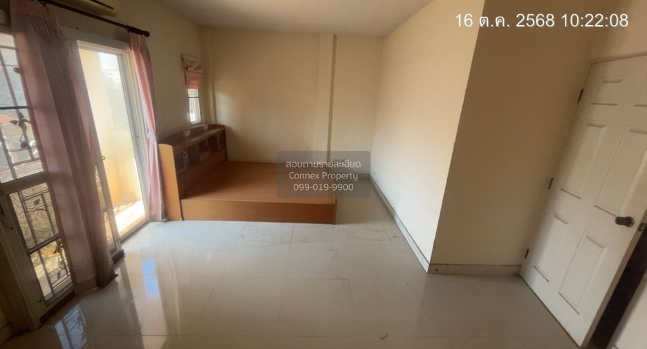 For sale 3 bedrooms townhouse in Sai Mai, Bangkok