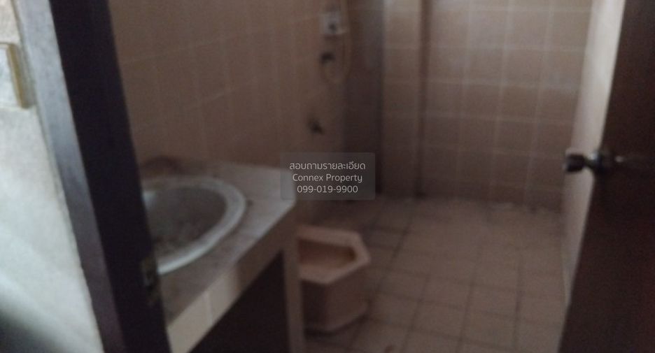 For sale 3 bedrooms house in Mueang Pathum Thani, Pathum Thani