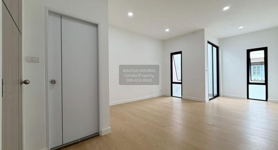 For sale 2 bedrooms townhouse in Don Mueang, Bangkok