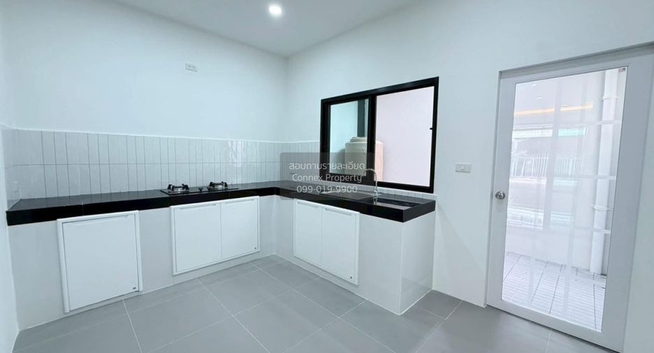 For sale 2 bedrooms townhouse in Don Mueang, Bangkok
