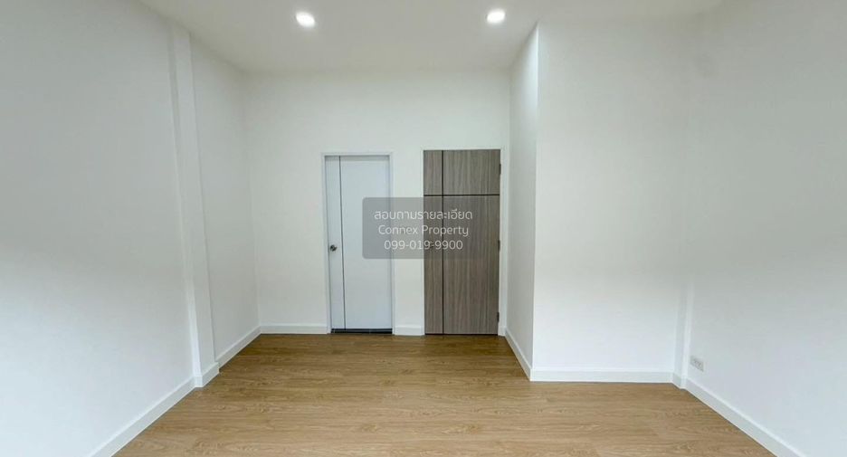 For sale 2 bedrooms townhouse in Don Mueang, Bangkok