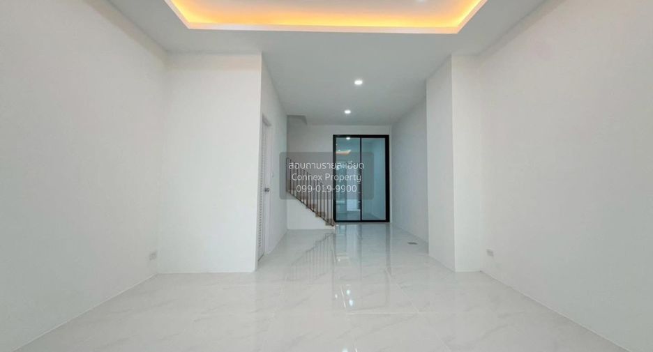 For sale 2 bedrooms townhouse in Don Mueang, Bangkok