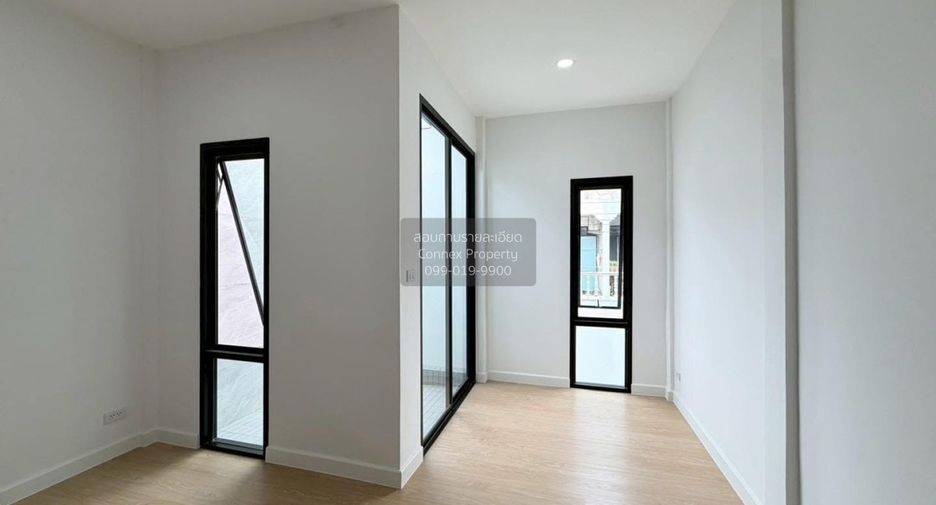 For sale 2 bedrooms townhouse in Don Mueang, Bangkok