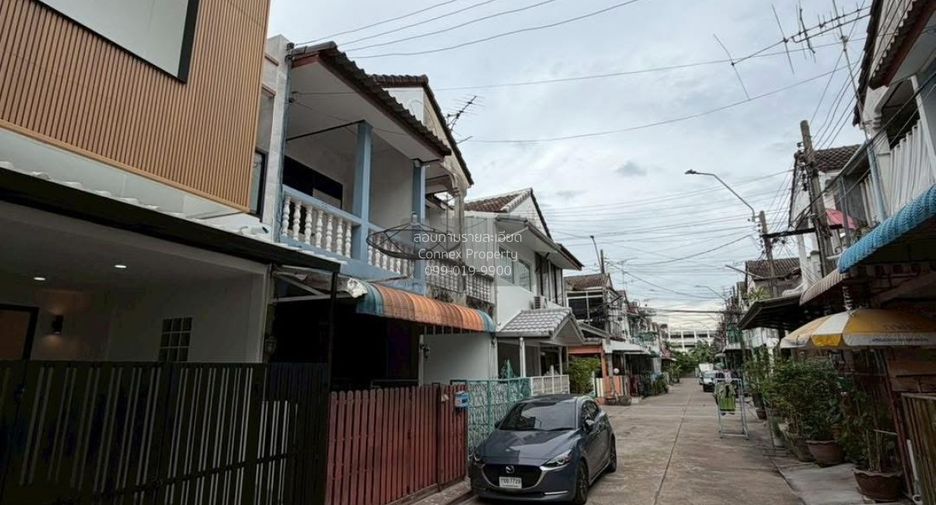 For sale 2 bedrooms townhouse in Don Mueang, Bangkok