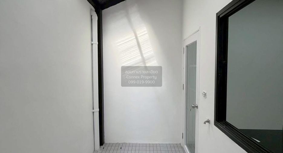 For sale 2 bedrooms townhouse in Don Mueang, Bangkok