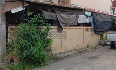 For sale 2 bedrooms townhouse in Mueang Samut Prakan, Samut Prakan