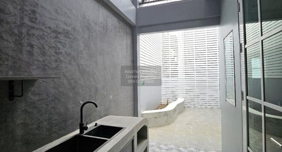 Reihenhaus zum Kauf mit 4 Zimmer in Pathum Wan, Bangkok