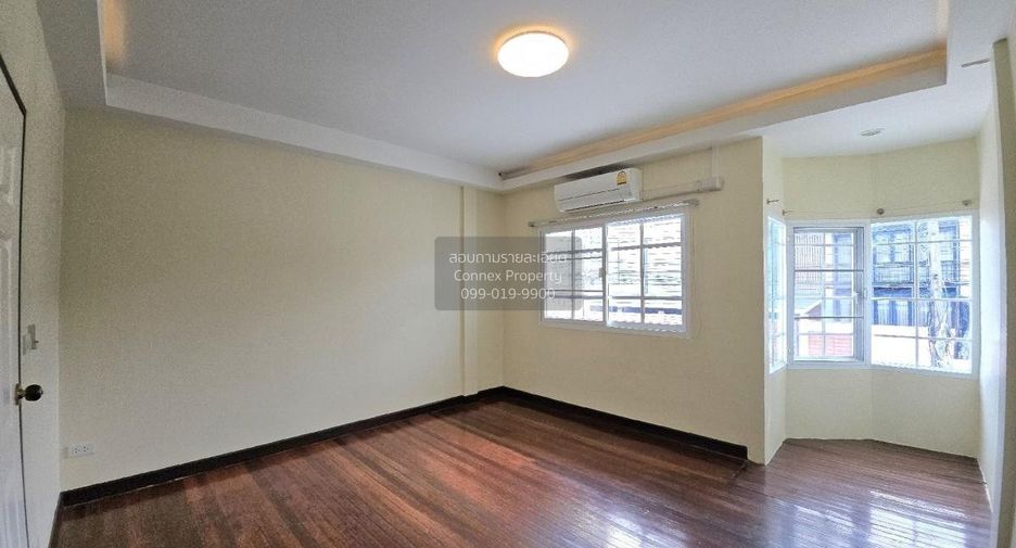 Reihenhaus zum Kauf mit 4 Zimmer in Pathum Wan, Bangkok